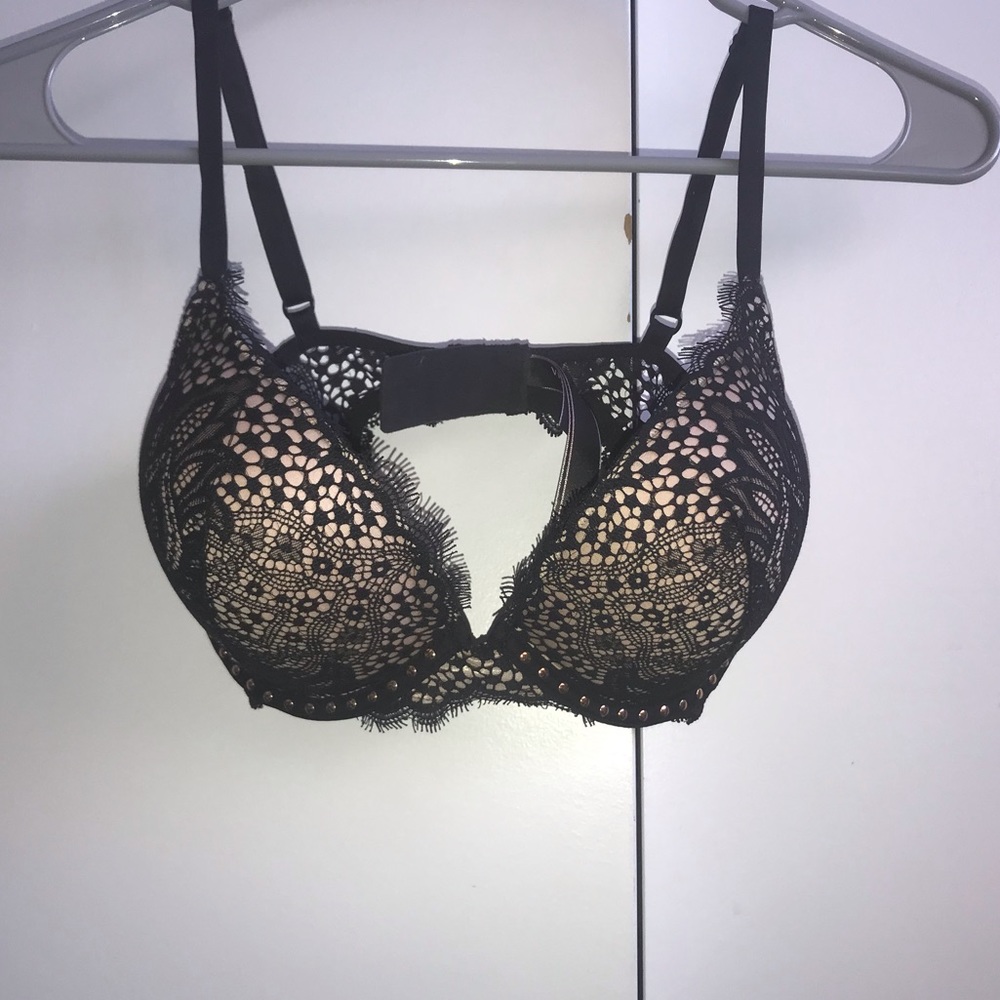 Victoria’s Secret bra NEVER WORN